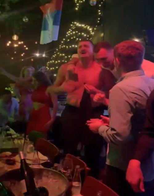 欧美肉裸派对在线观看