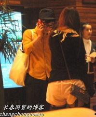 爆料娱乐博主是谁啊图片,爆料娱乐博主真实身份，网友热议背后的真相！