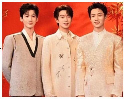 娱乐吃瓜博主起名字,跟随吃瓜博主探寻明星幕后故事